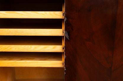 Art Déco Esszimmerschrank in Birke - erste Hälfte des 20.Jahrhunderts