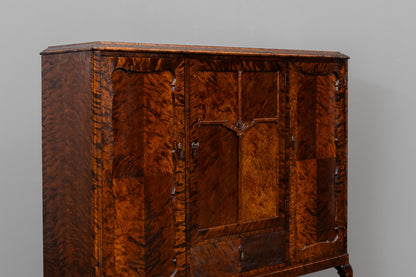 Art Déco Esszimmerschrank in Birke - erste Hälfte des 20.Jahrhunderts