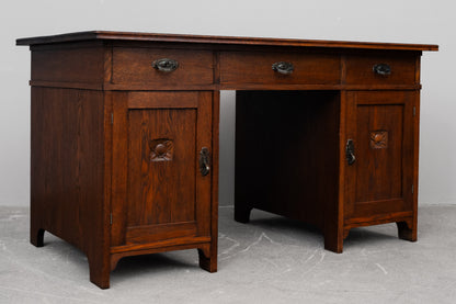 Jugendstil Schreibtisch in Eiche - erste Hälfte des 20.Jahrhunderts