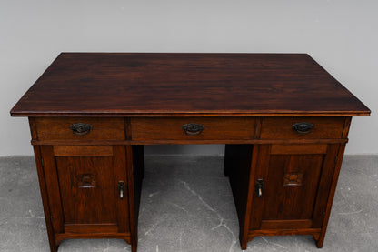 Jugendstil Schreibtisch in Eiche - erste Hälfte des 20.Jahrhunderts