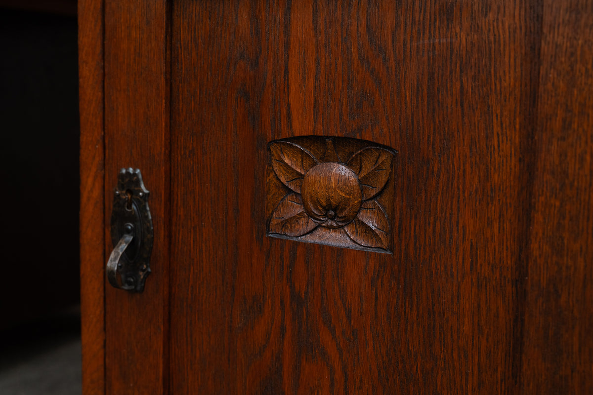 Jugendstil Schreibtisch in Eiche - erste Hälfte des 20.Jahrhunderts