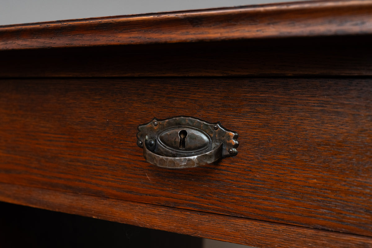 Jugendstil Schreibtisch in Eiche - erste Hälfte des 20.Jahrhunderts