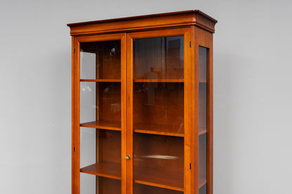 Vitrinenschrank im Biedermeier Stil - Ende des 20.Jahrhunderts