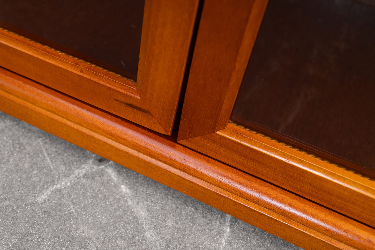 Vitrinenschrank im Biedermeier Stil - Ende des 20.Jahrhunderts