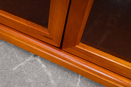 Vitrinenschrank im Biedermeier Stil - Ende des 20.Jahrhunderts