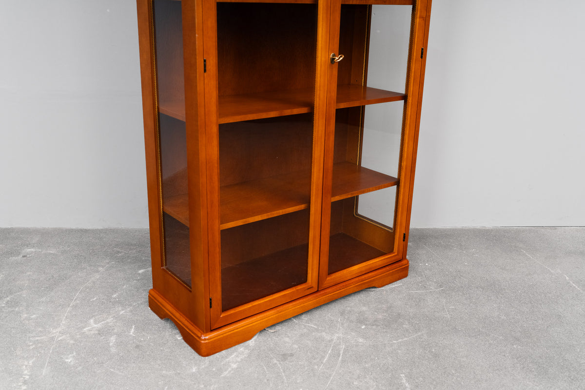 Vitrinenschrank im Biedermeier Stil - Ende des 20.Jahrhunderts