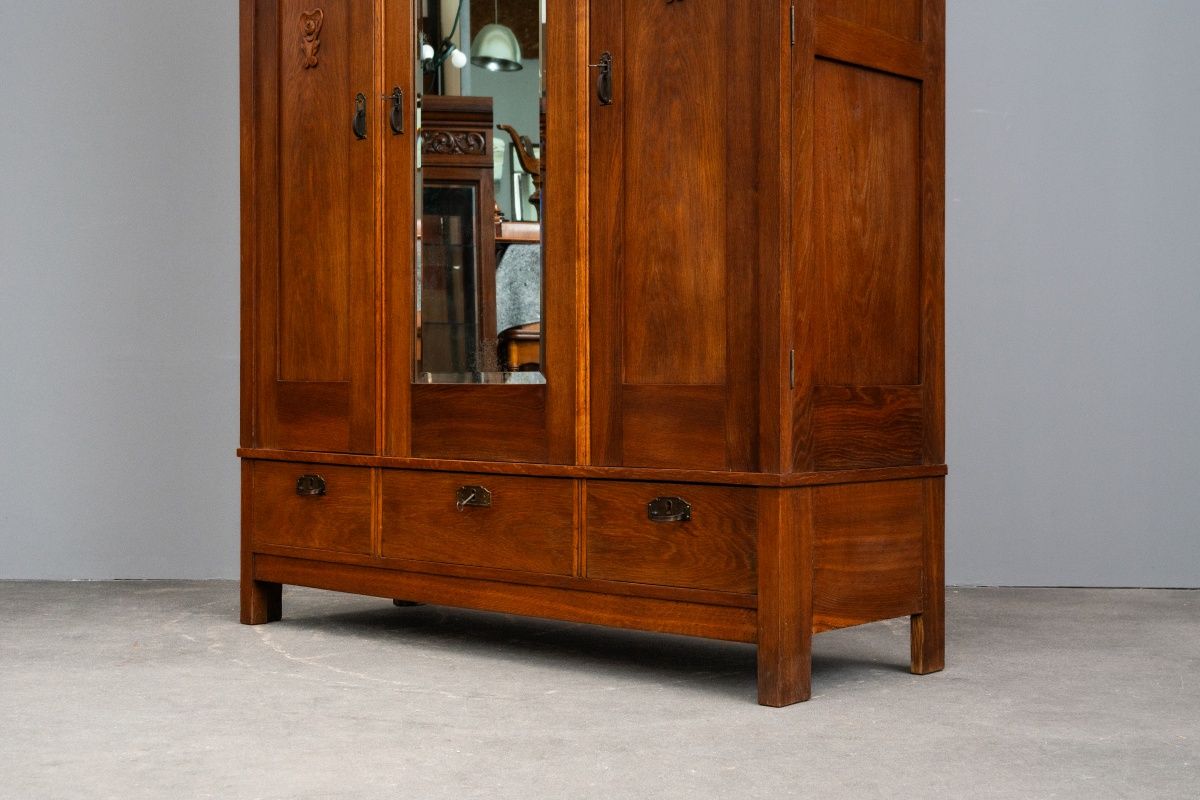 Jugendstil Kleiderschrank in Eiche - Anfang des 20.Jahrhunderts
