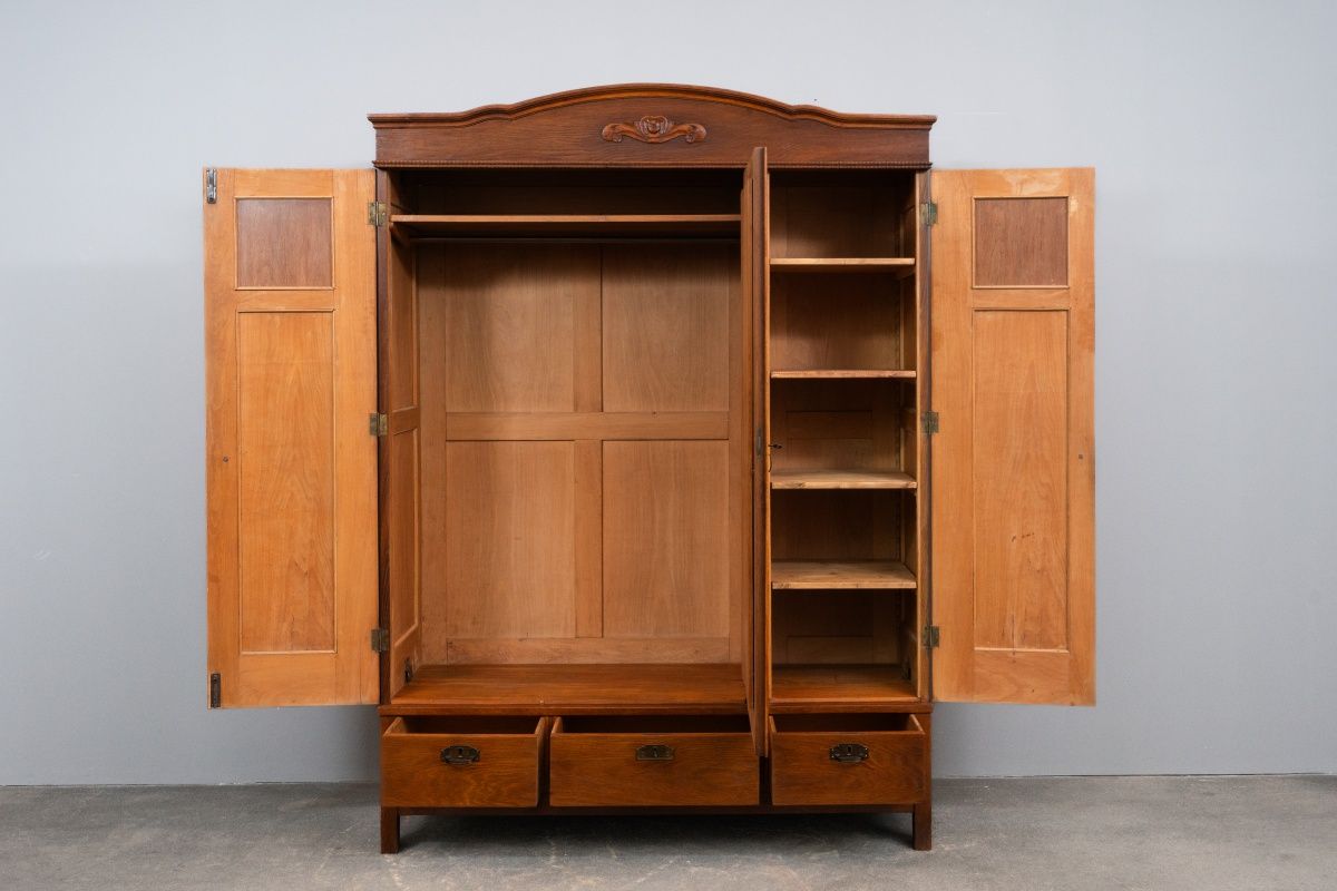 Jugendstil Kleiderschrank in Eiche - Anfang des 20.Jahrhunderts