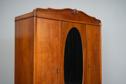 Jugendstil Kleiderschrank in Nussbaum - Anfang des 20.Jahrhunderts