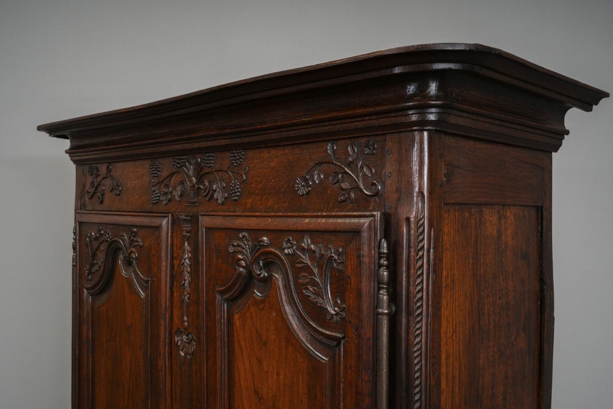Barock Buffetschrank in Nussbaum - 18.Jahrhundert