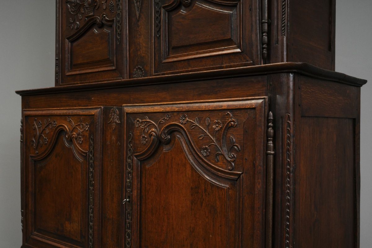 Barock Buffetschrank in Nussbaum - 18.Jahrhundert
