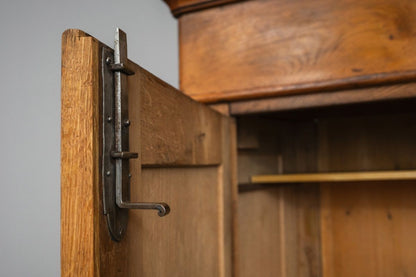 Biedermeier Kleiderschrank in Eiche - 1.Hälfte des 19.Jahrhunderts
