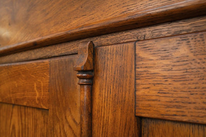 Biedermeier Kleiderschrank in Eiche - 1.Hälfte des 19.Jahrhunderts