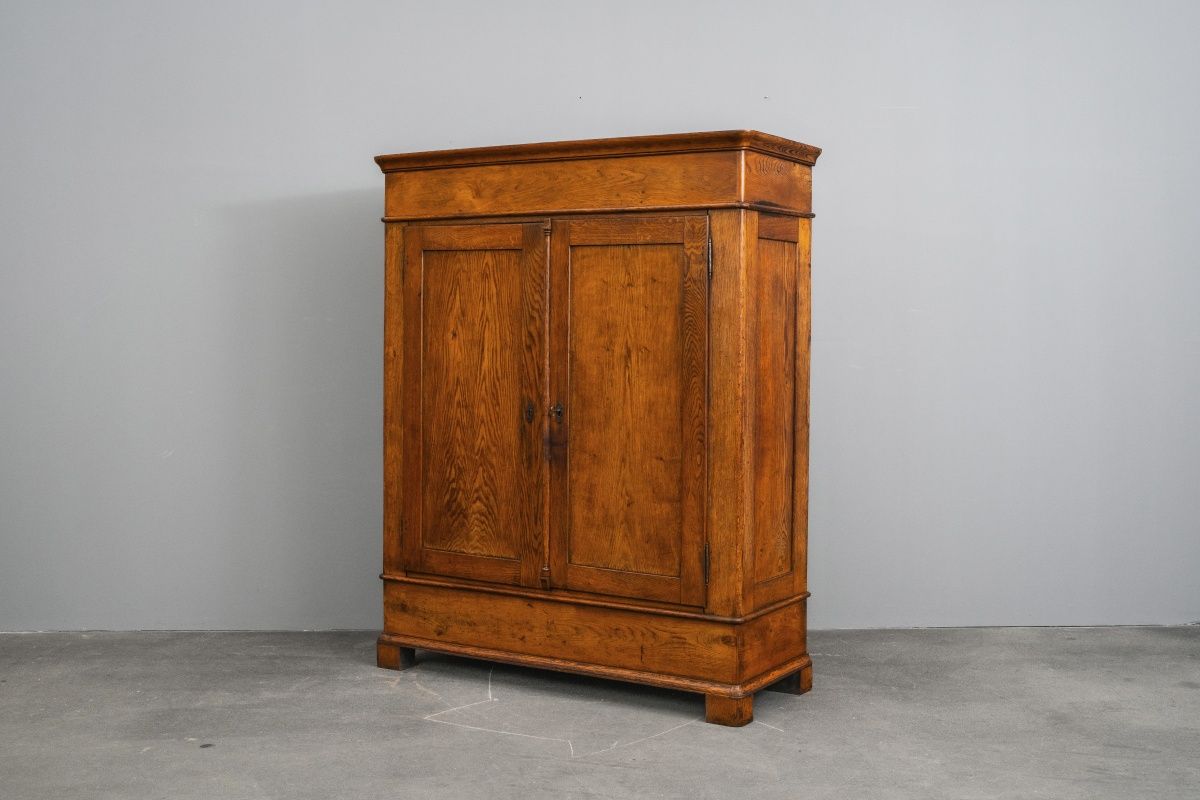 Biedermeier Kleiderschrank in Eiche - 1.Hälfte des 19.Jahrhunderts