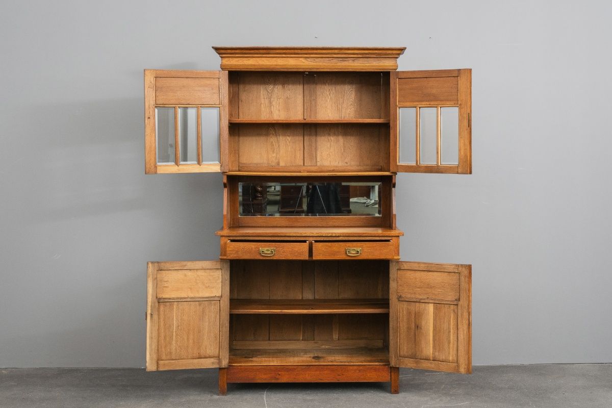 Jugendstil Buffetschrank in Eiche - Anfang des 20.Jahrhunderts