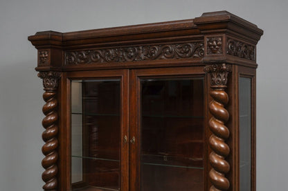 Historismus Vitrinenschrank in Eiche - Ende des 19.Jahrhunderts