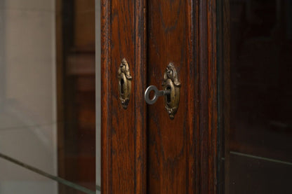 Historismus Vitrinenschrank in Eiche - Ende des 19.Jahrhunderts