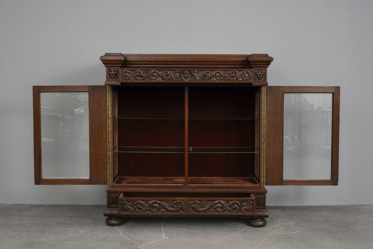Historismus Vitrinenschrank in Eiche - Ende des 19.Jahrhunderts