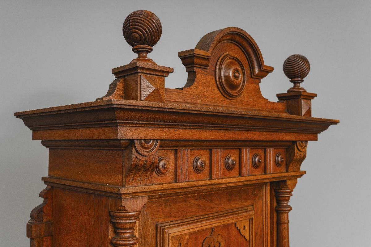 Gründerzeit Buffetschrank in Eiche - 2.Hälfte des 19.Jahrhunderts
