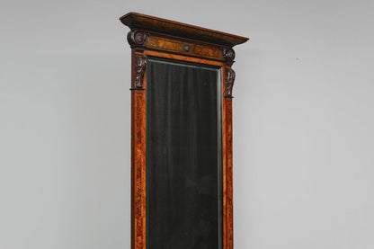 Historismus Wandspiegel in Nussbaum - 2.Hälfte des 19.Jahrhunderts