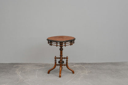 Biedermeier Salontisch in Nussbaum - Mitte des 19.Jahrhunderts