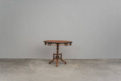 Biedermeier Salontisch in Nussbaum - Mitte des 19.Jahrhunderts