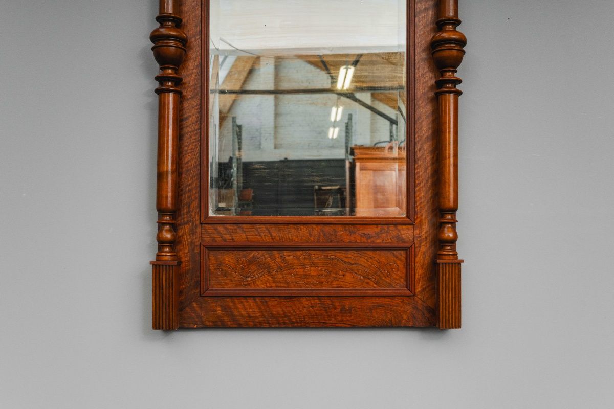 Gründerzeit Wandspiegel in Nussbaum - Ende des 19.Jahrhunderts