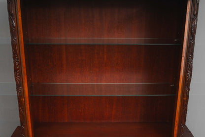 Jugendstil Vitrinenschrank in Nussbaum - 1.Hälfte des 20.Jahrhunderts