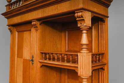 Gründerzeit Buffetschrank in Eiche - 2.Hälfte des 19.Jahrhunderts