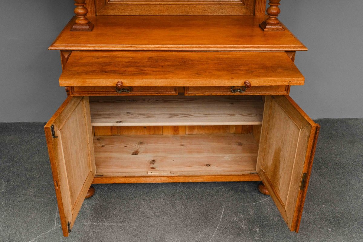Gründerzeit Buffetschrank in Eiche - 2.Hälfte des 19.Jahrhunderts