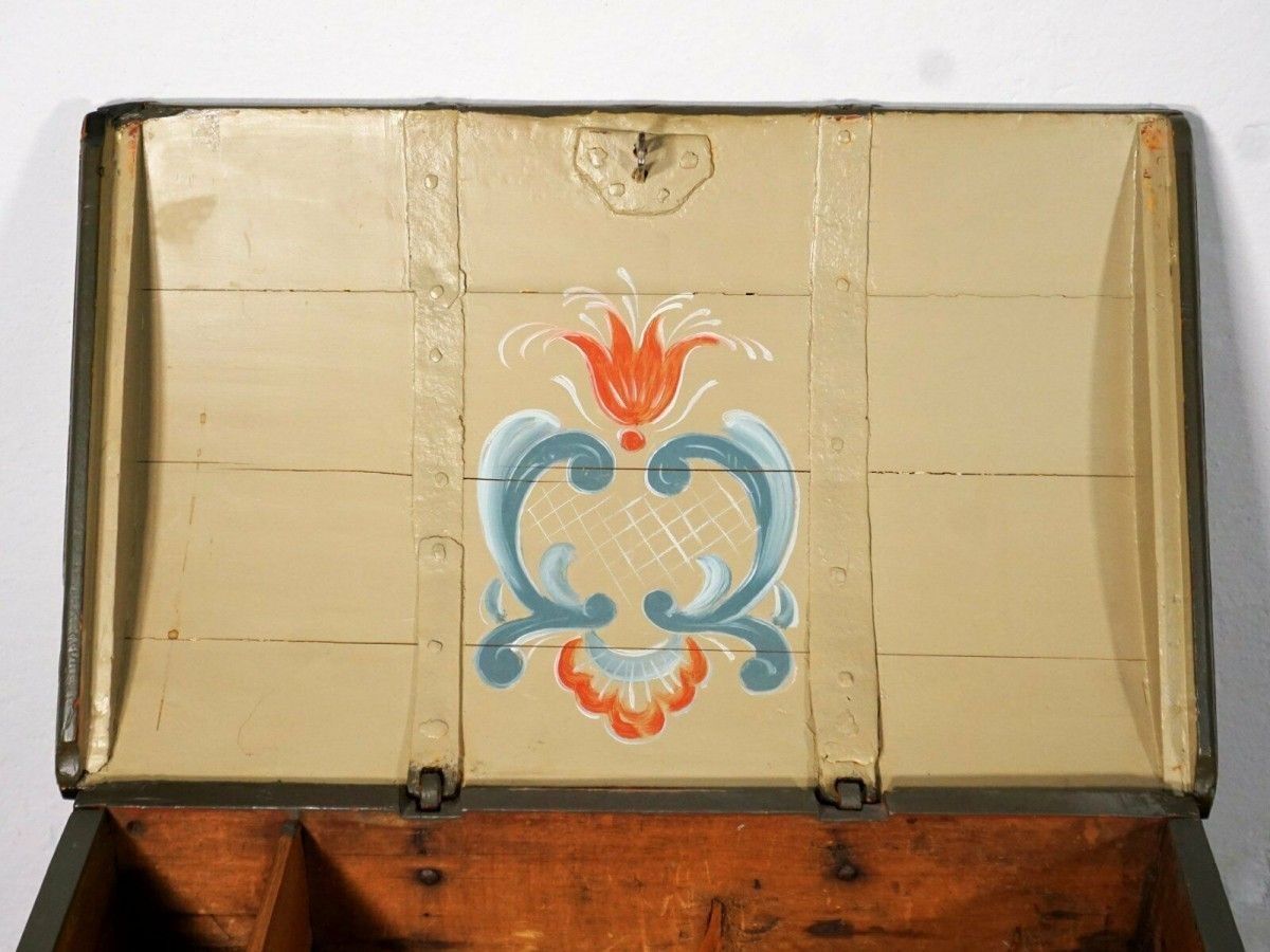 Runddeckel-Truhe Barock 1759 Kiste Kommode Alt Antik MÖBLINGER 2000-0059