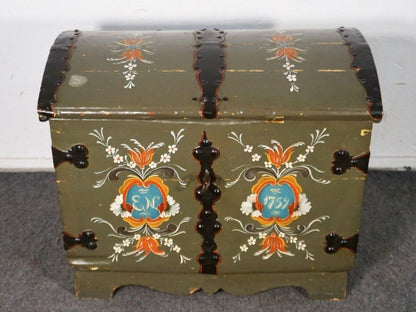 Runddeckel-Truhe Barock 1759 Kiste Kommode Alt Antik MÖBLINGER 2000-0059