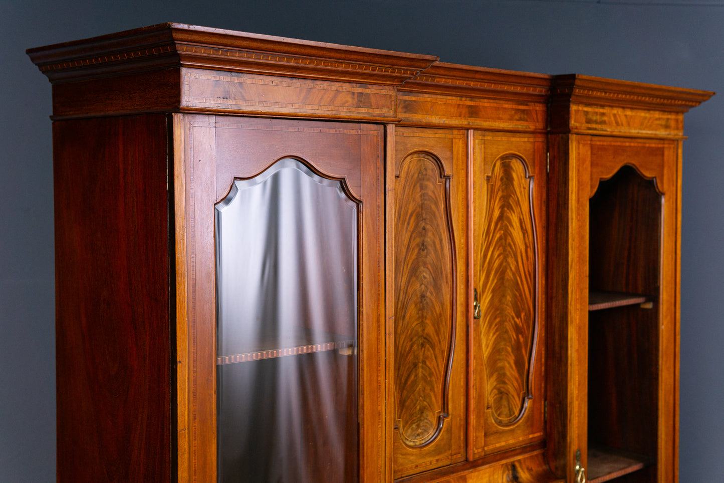 engl. Bücherschrank Buffet Vitrine Schrank Büro Alt Antik 2308_1705