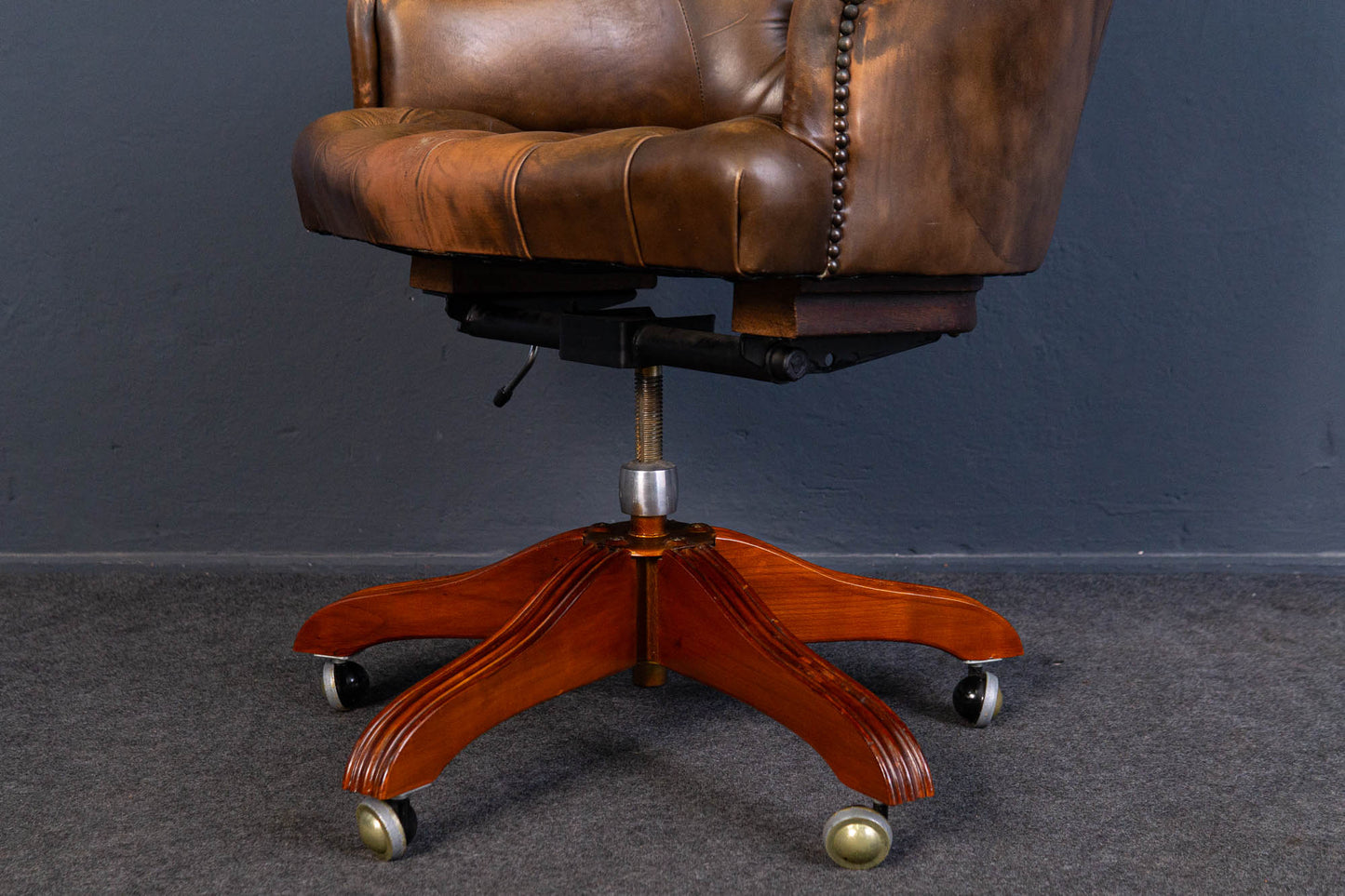 Chesterfield Stuhl Drehstuhl Tisch Sekretär Alt Vintage MÖBLINGER 2407_2902