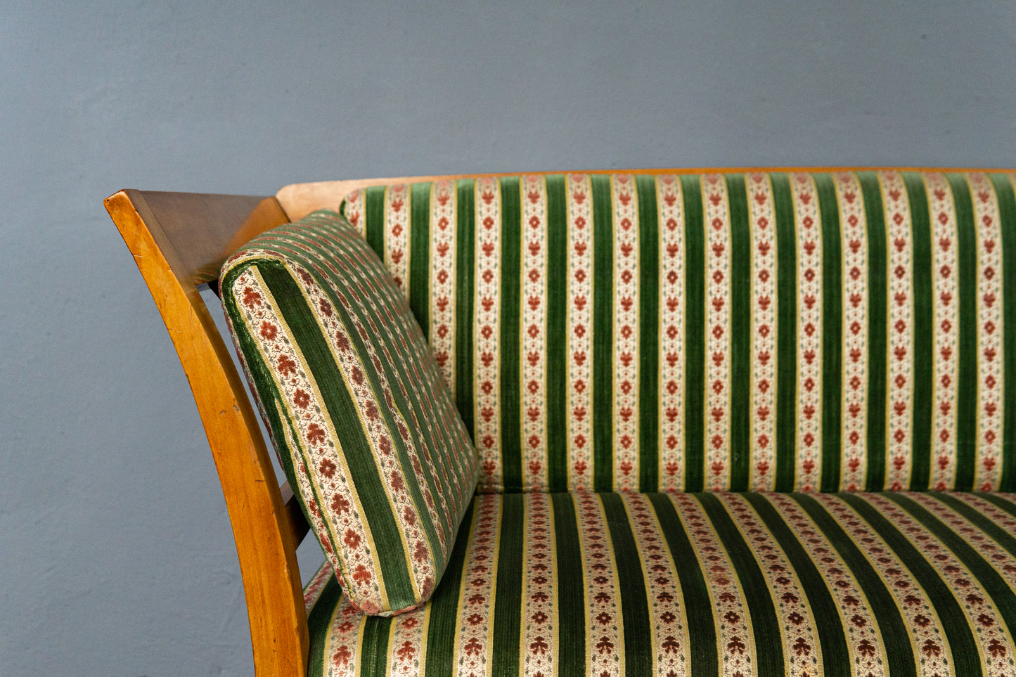 Antik Sofa Couch Sessel Stuhl Lounge Tisch Vintage Alt MÖBLINGER 2503_0601