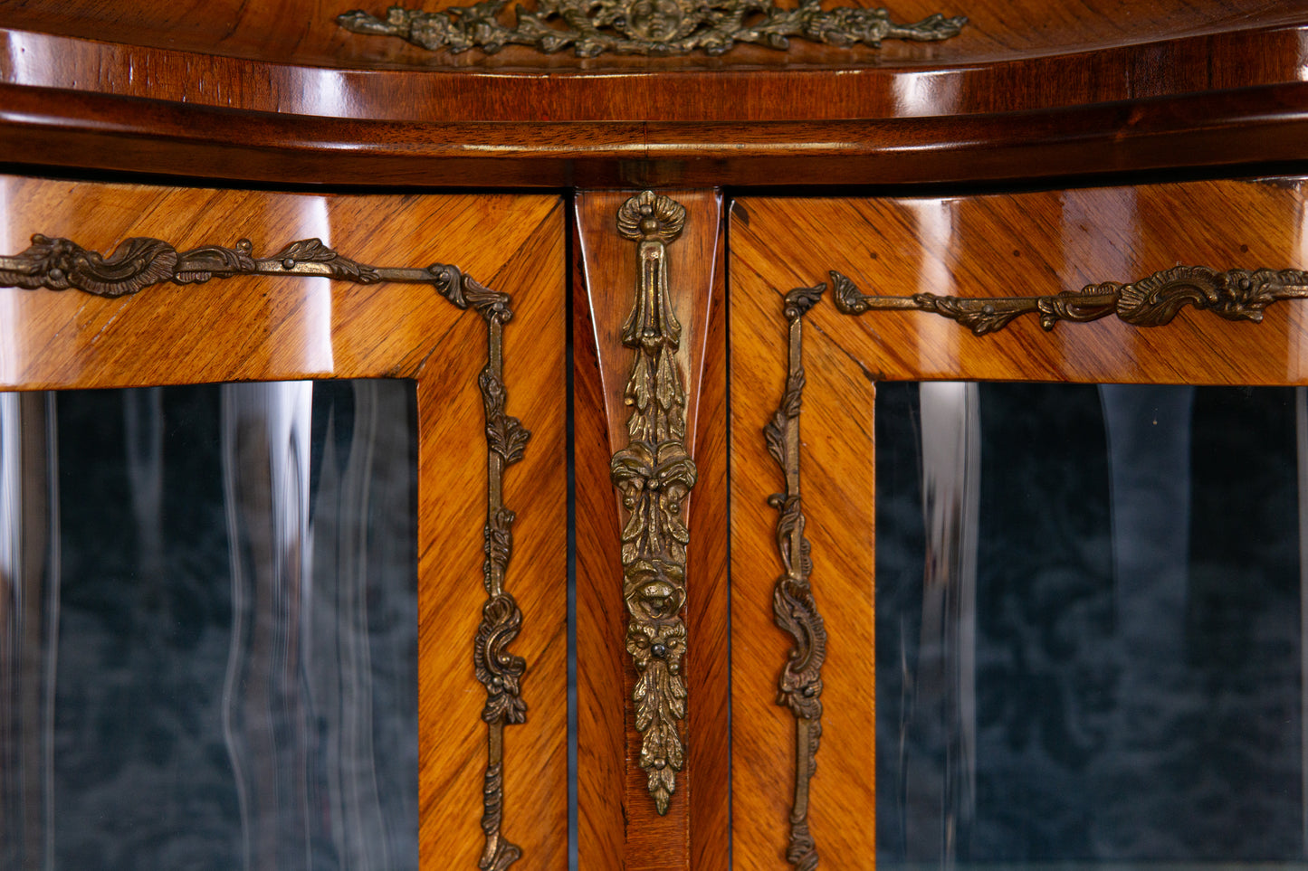 Vitrine Regal Schrank Kommode Anrichte Buffet Alt Antik MÖBLINGER 2309_1903