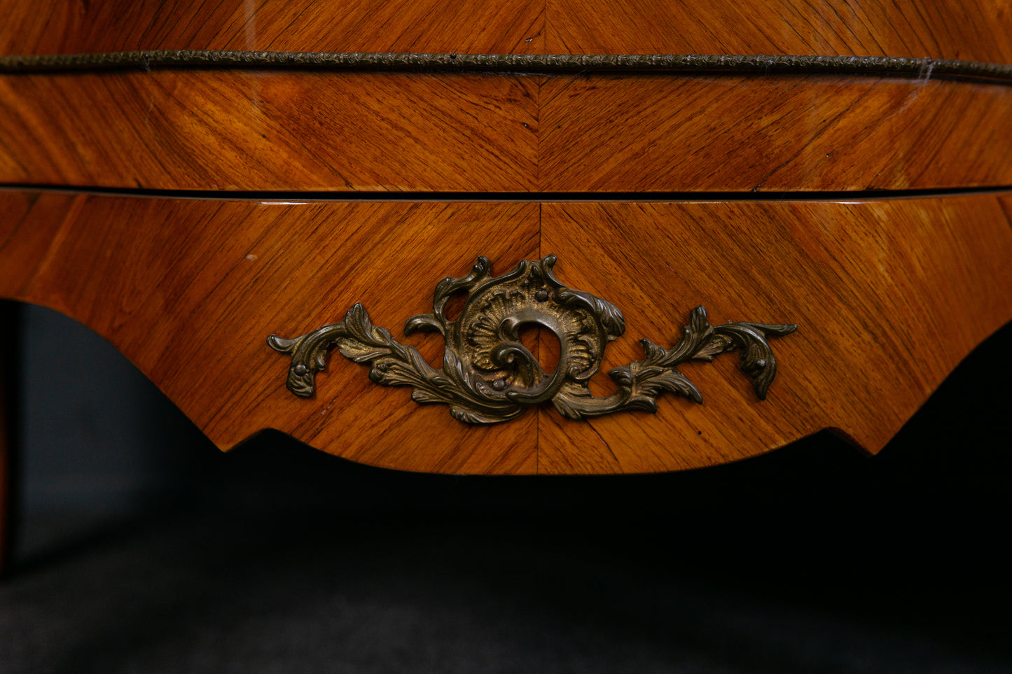 Vitrine Regal Schrank Kommode Anrichte Buffet Alt Antik MÖBLINGER 2309_1903