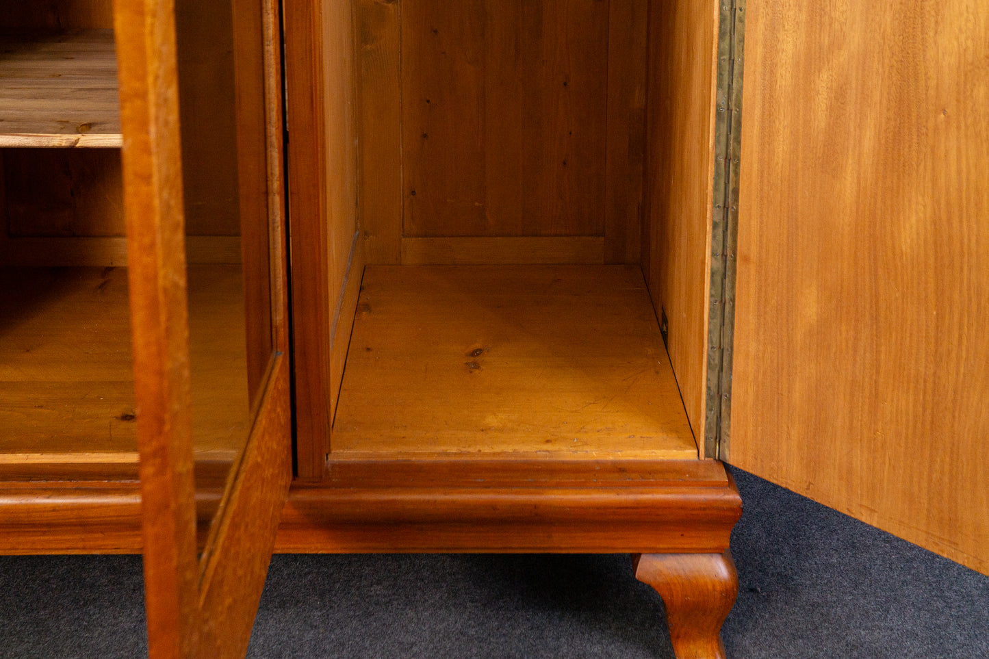 Kleiderschrank Kommode Vertiko Regal Schrank Alt Antik MÖBLINGER 2409_1603