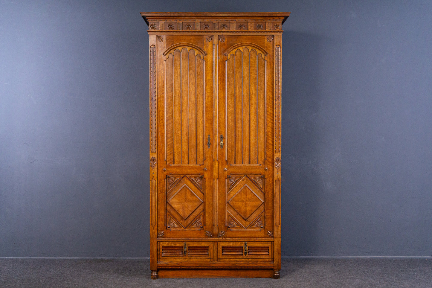 großer Kleiderschrank Kommode Regal Schrank Alt Antik MÖBLINGER 2409_2305