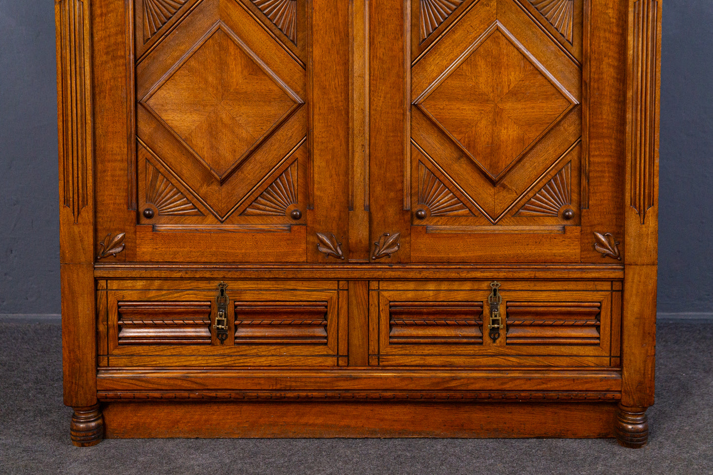 großer Kleiderschrank Kommode Regal Schrank Alt Antik MÖBLINGER 2409_2305