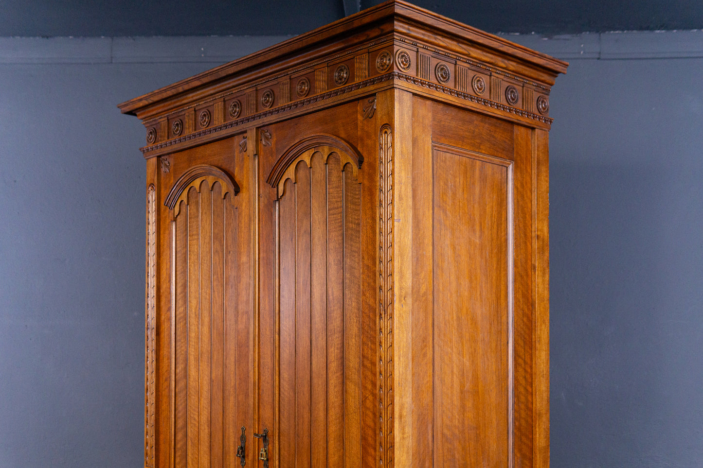 großer Kleiderschrank Kommode Regal Schrank Alt Antik MÖBLINGER 2409_2305
