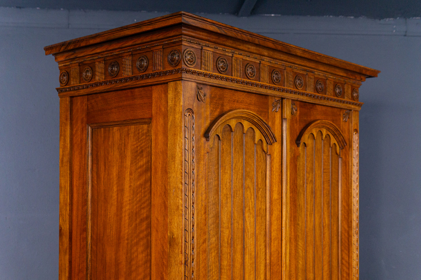 großer Kleiderschrank Kommode Regal Schrank Alt Antik MÖBLINGER 2409_2305