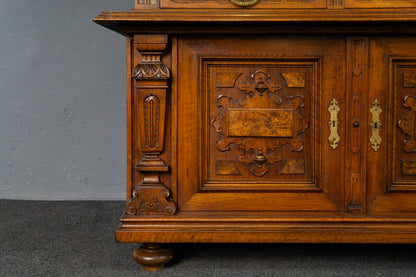 dekorativer Gründerzeit Bücherschrank, zweite Hälfte des 19.Jahrhunderts - Nussbaum Eiche zweitürig Eisglas Schrank Vitrine Büro