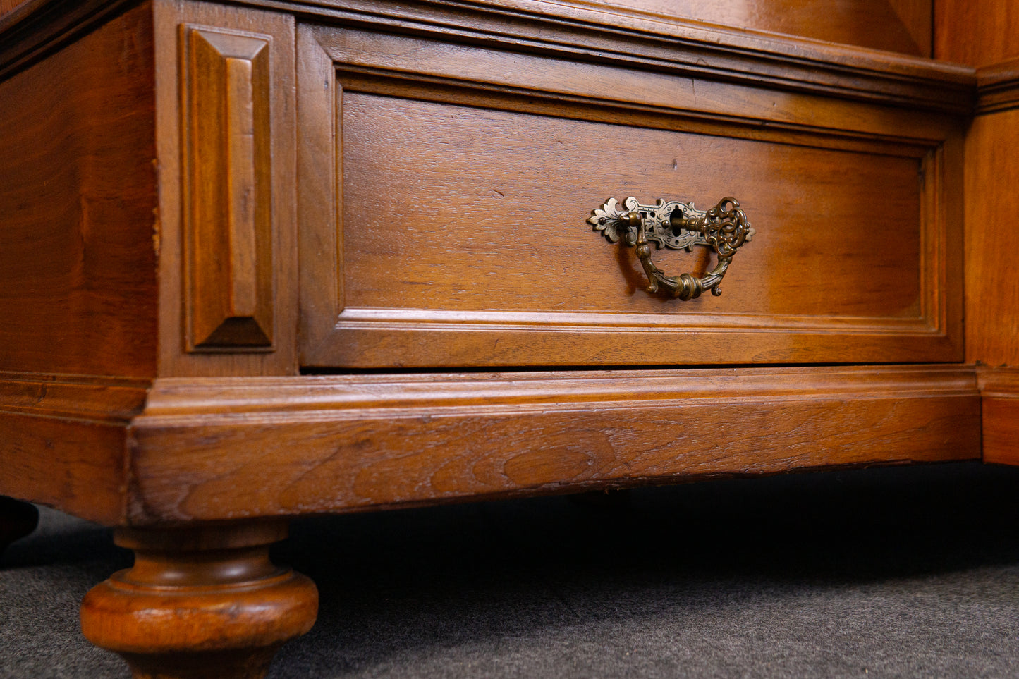 großer Schrank Kleiderschrank Kommode Regal Alt Antik MÖBLINGER 2409_3001
