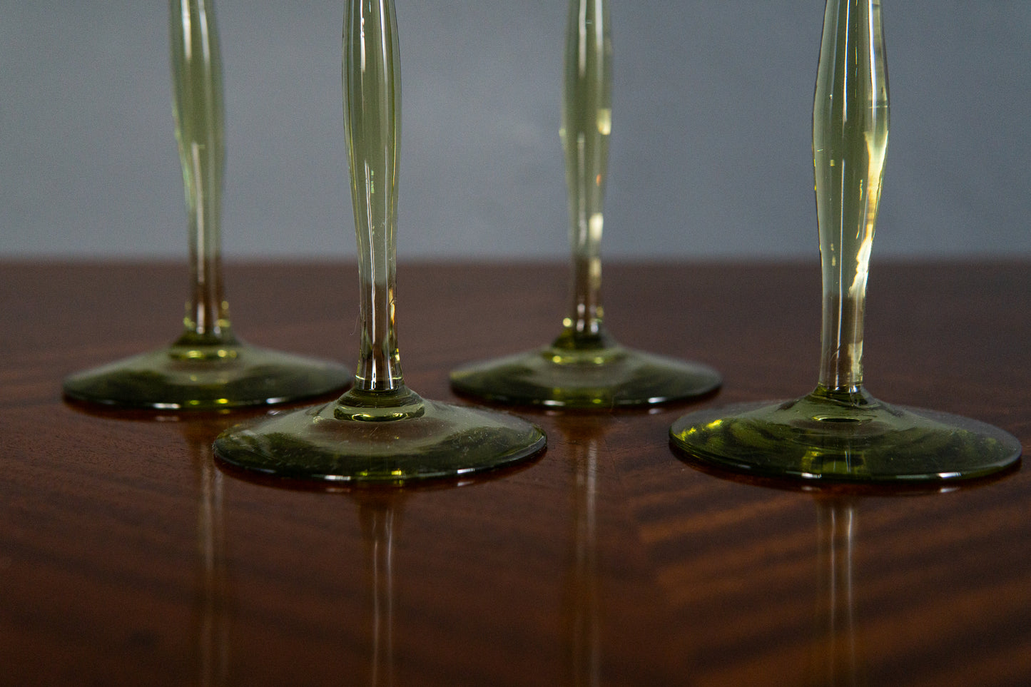 4er Set Theresienthal Weingläser Stengelglas Römer grüner Stiel Jugendstil Art Deco