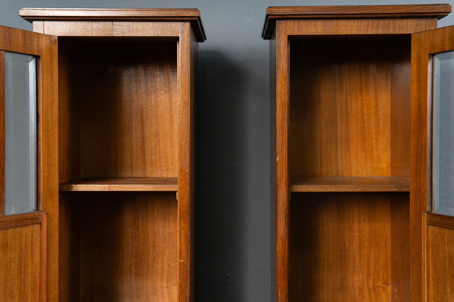 Elegante Jugendstil Pfeilerschränke, Anfang des 20.Jahrhunderts - Kommode Schränke Anrichte Buffet Sofa Alt Antik MÖBLINGER