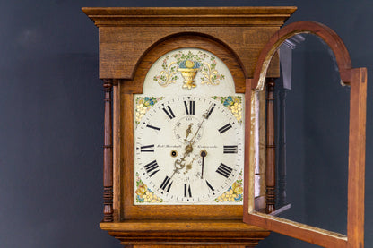 Standuhr im Englischen Stil in Eiche - erste Hälfte des 19.Jahrhunderts