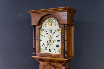 Standuhr im Englischen Stil in Eiche - erste Hälfte des 19.Jahrhunderts