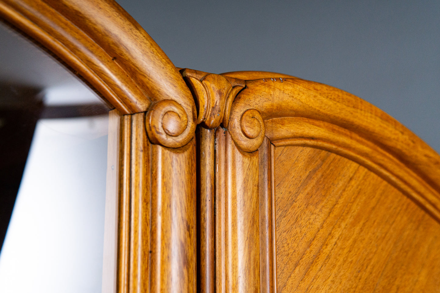 außergewöhnlicher Jugendstil Kleiderschrank, Anfang des 20.Jahrhunderts - Wäscheschrank Kommode Garderobe Regal Alt Antik MÖBLINGER