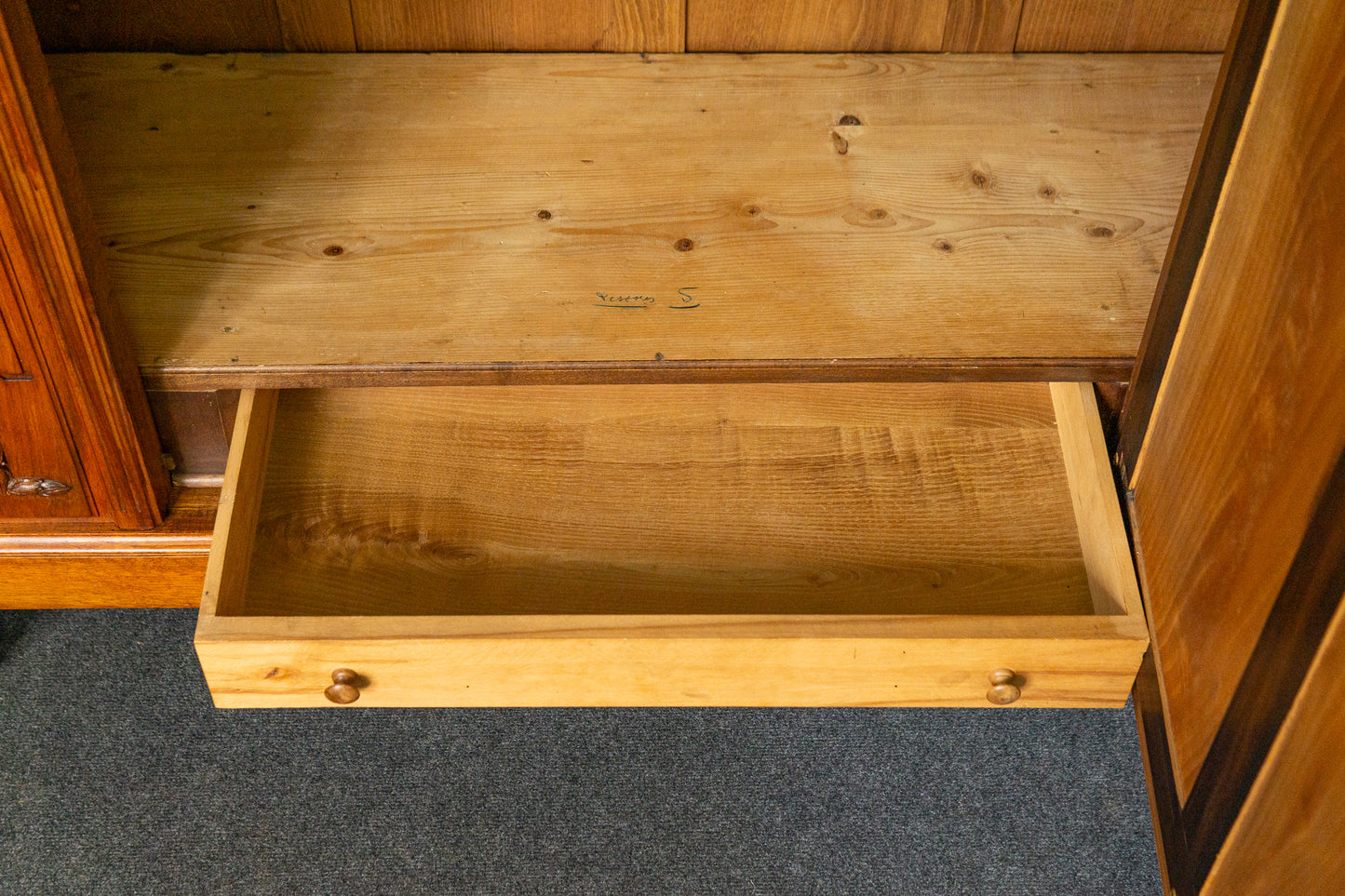 wunderschöner französischer Jugendstil Kleiderschrank, Anfang des 20.Jahrhunderts - Garderobe Schrank Wäscheschank Kommode Regal Alt Antik MÖBLINGER